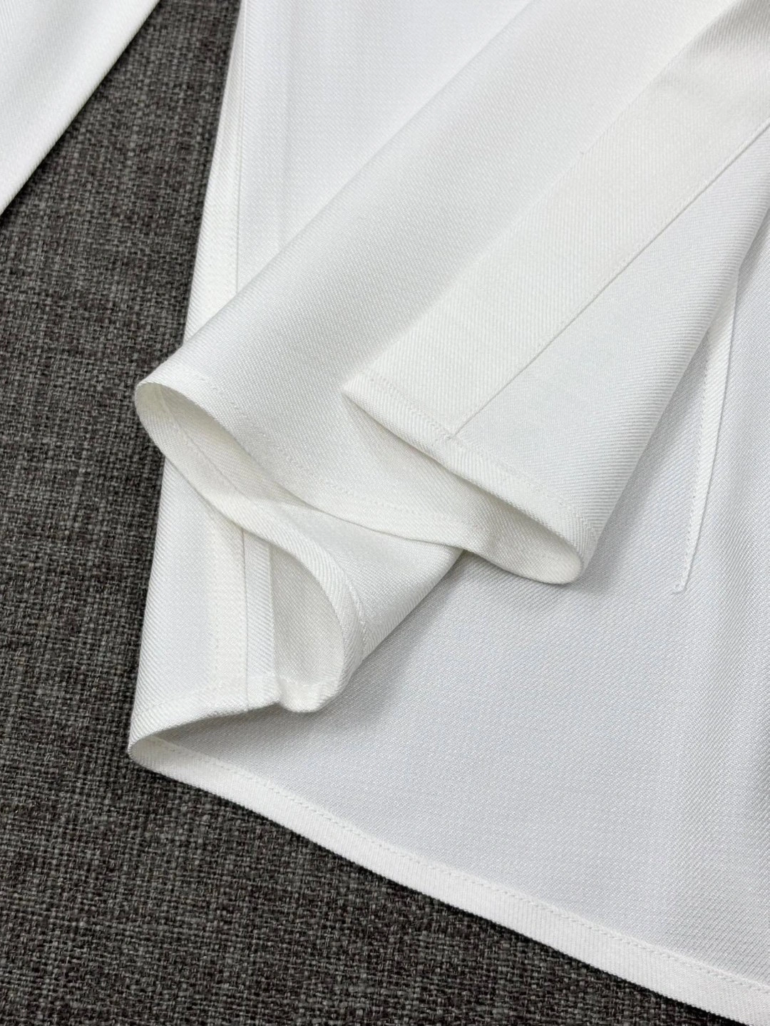 wg.luxury- 8V item:E-F409F1526